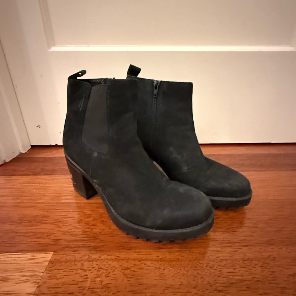 Black Ankle Boots size 7, 1-inch heel comfortable - Bundle and take 25% off 😊!